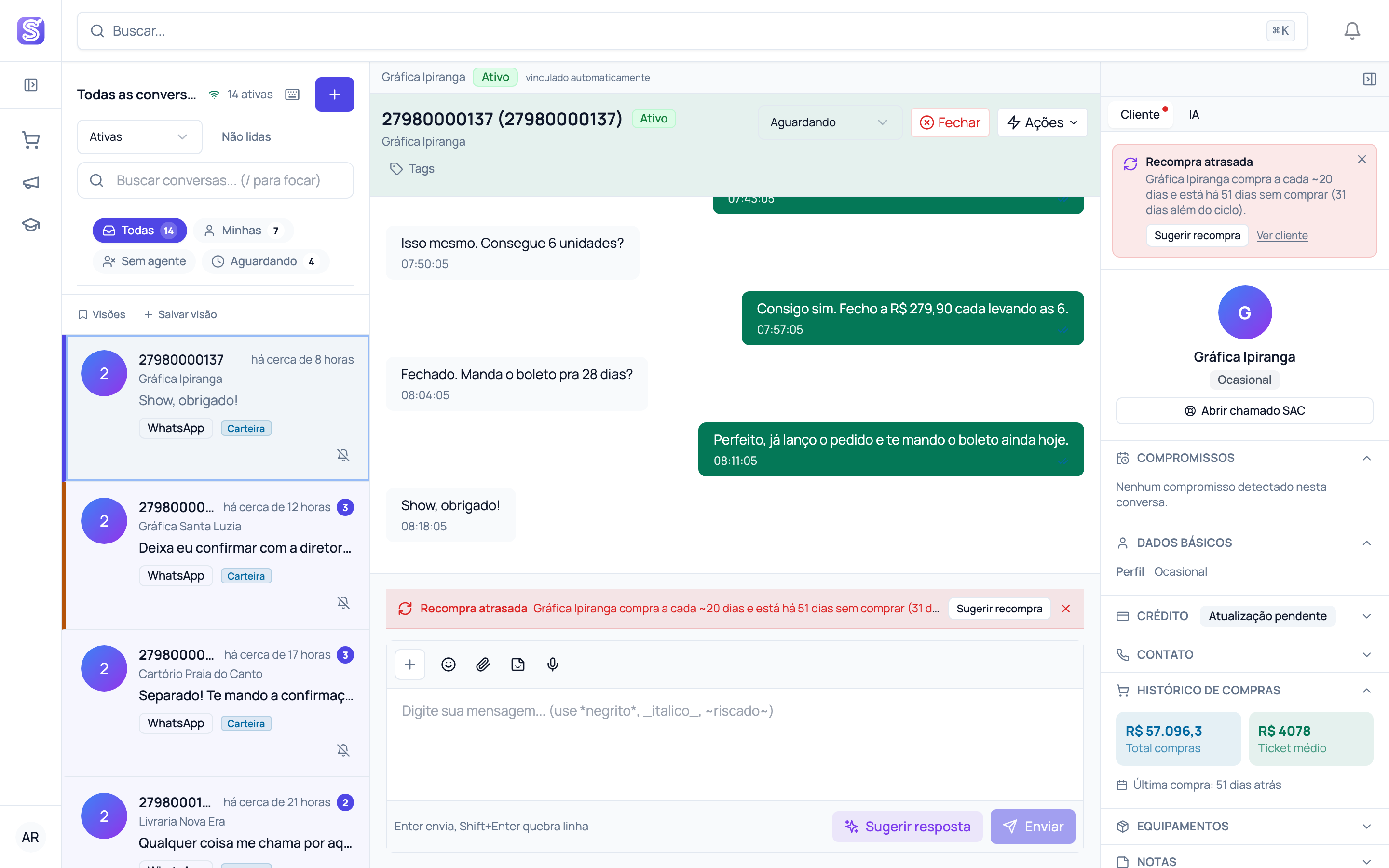 Inbox do Seiva CRM: conversa de WhatsApp com o painel do cliente ao lado.